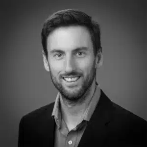 Alejandro Piñero Headshot